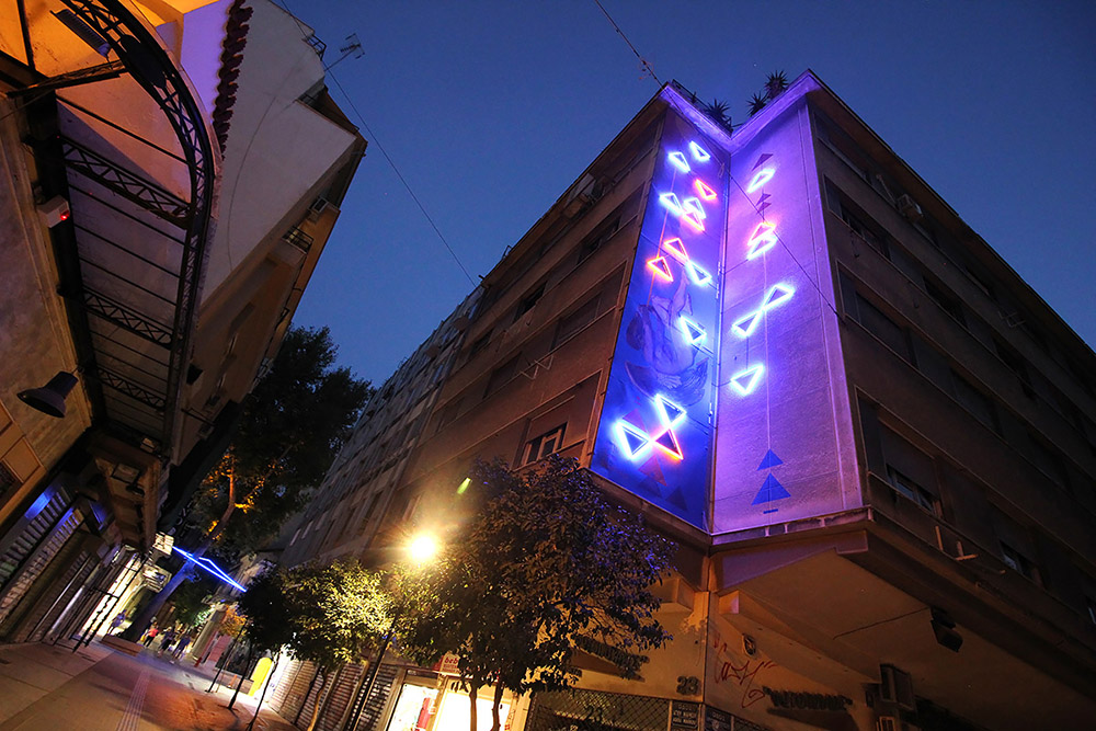 Τρίγωνα σε πτώση | Ομάδα Before Light