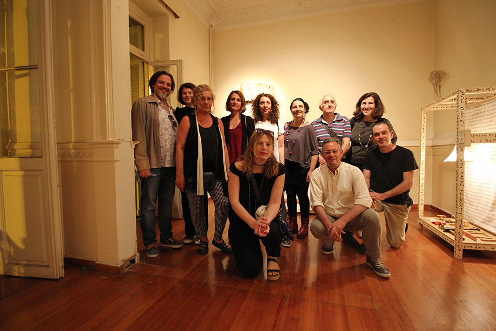 Back to Back | Horror vacui